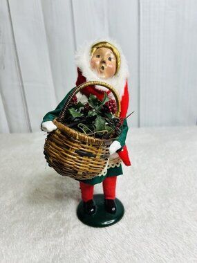 Byers Choice Christmas Woman Basket with Holly 1999 Vintage 9.5 in
